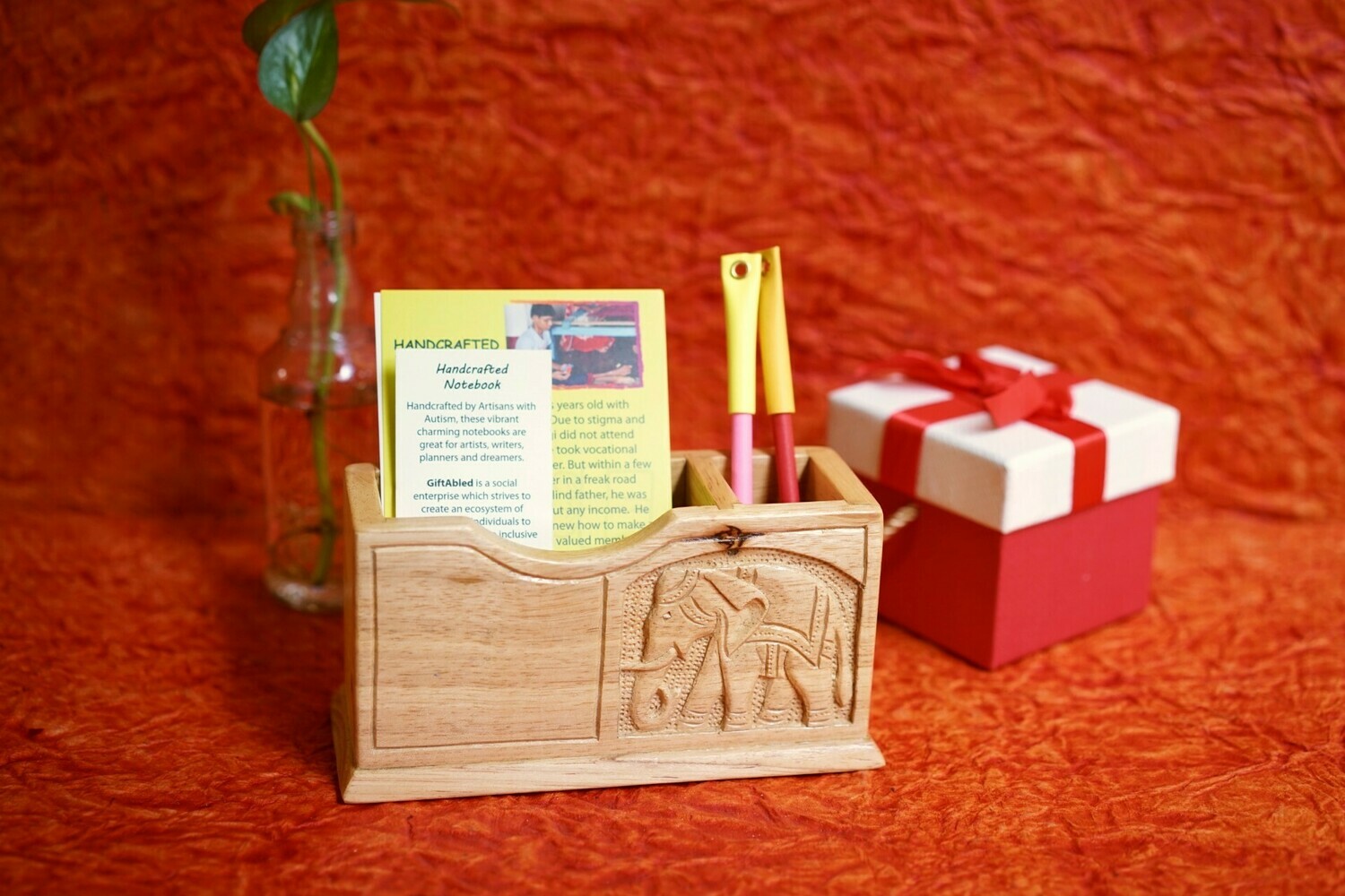 Wooden Carved Visiting Card Holder and Pen Stand